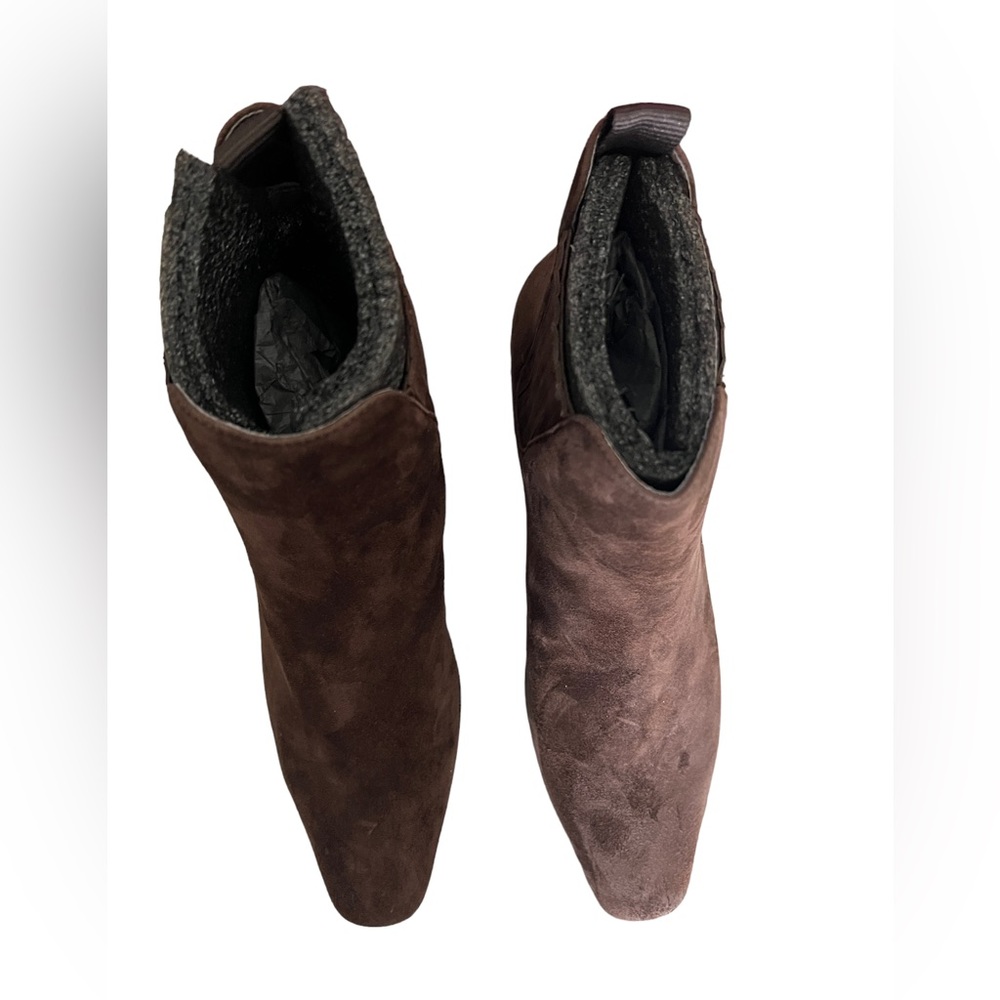 🤎 NIB! Donald Pliner Suede Stud Booties - Picture 7 of 13